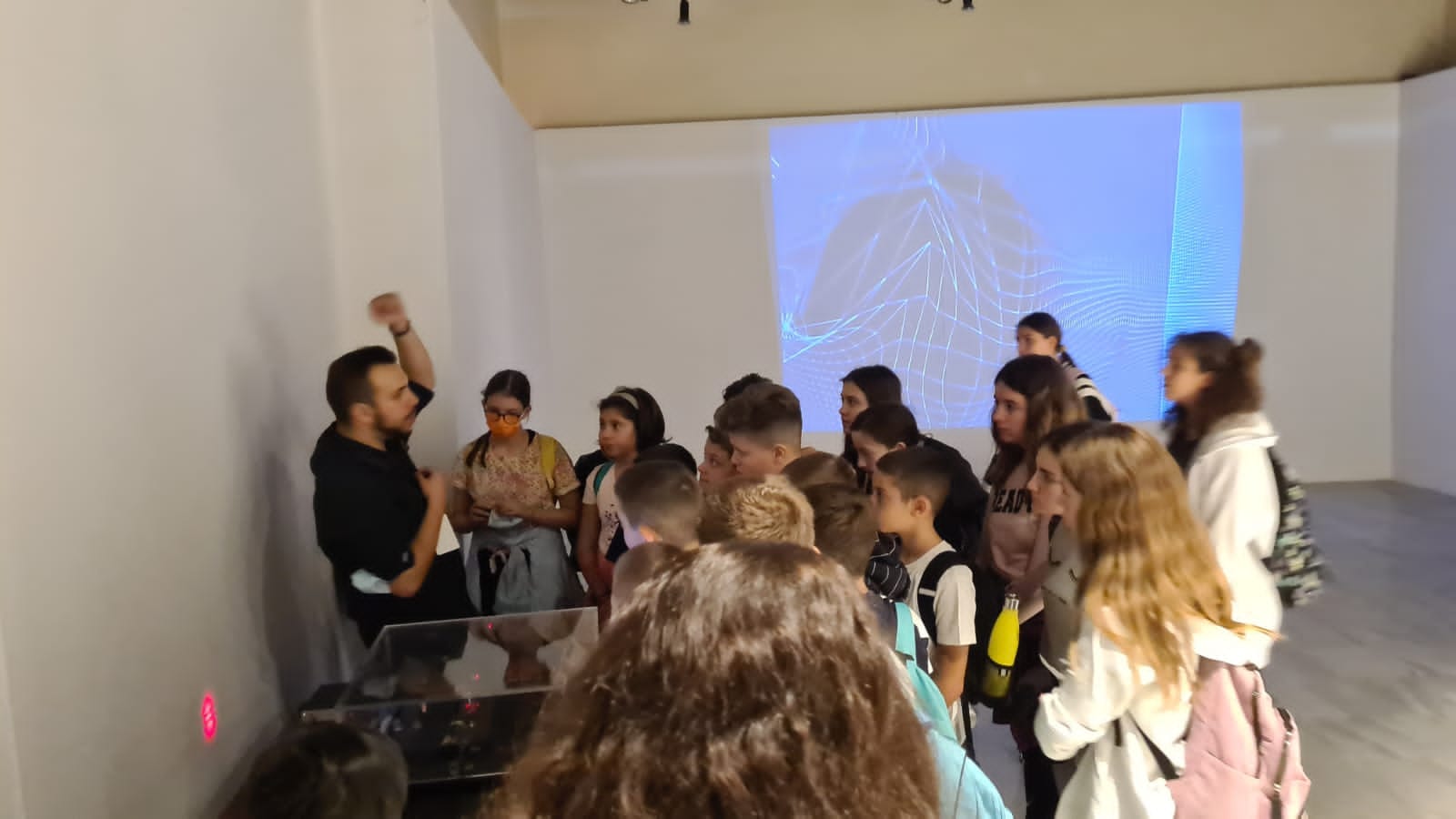 Introducing Gravitational Waves to students in Greece